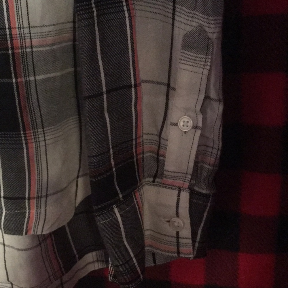 Button up - Picture 2 of 4